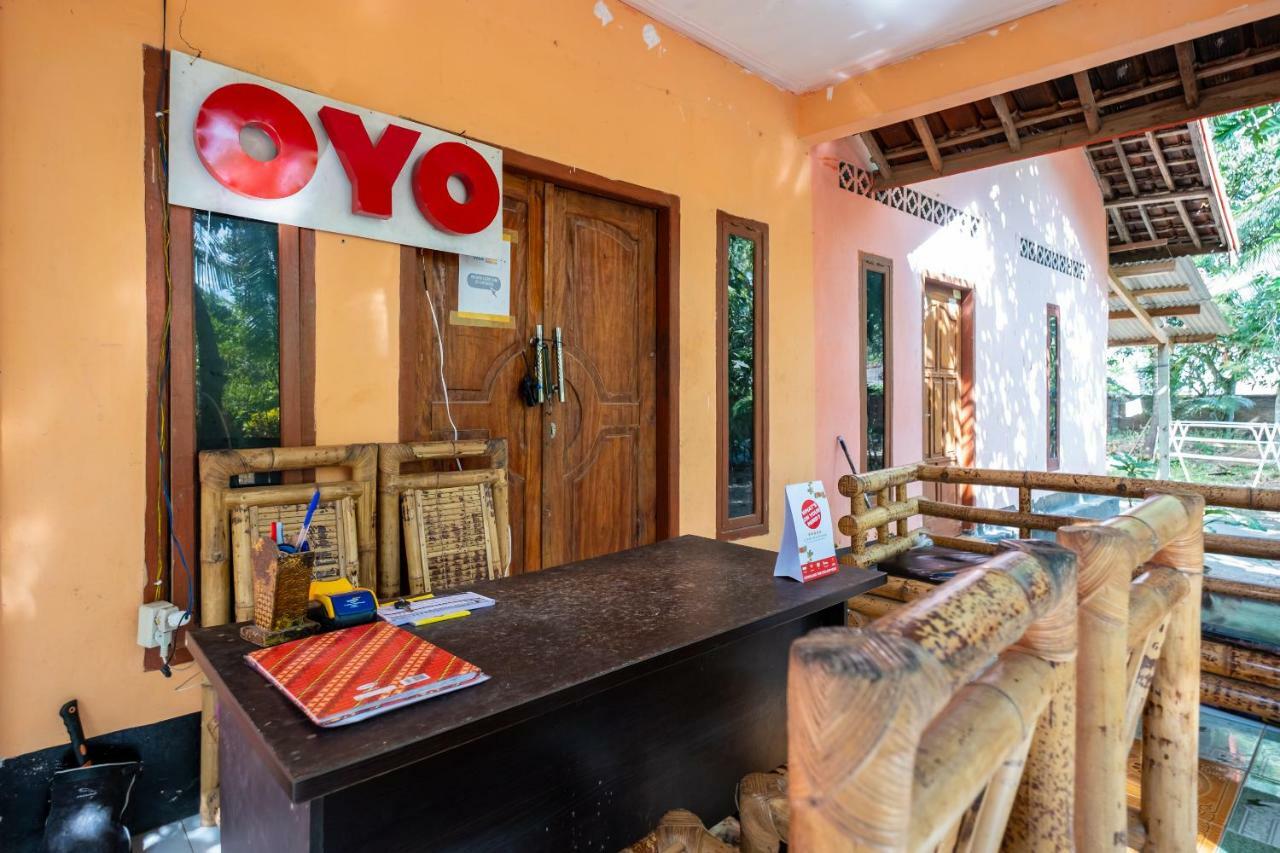 Oyo 1259 Kuta Garden Homestay Экстерьер фото