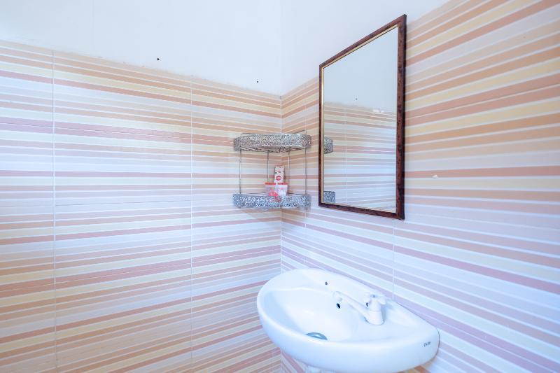 Oyo 1259 Kuta Garden Homestay Экстерьер фото